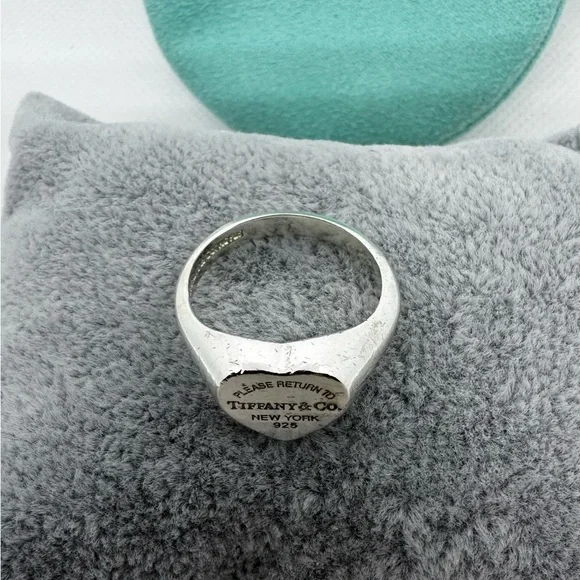 Tiffany & Co. Silver Heart Signet Ring - Picture 11 of 16